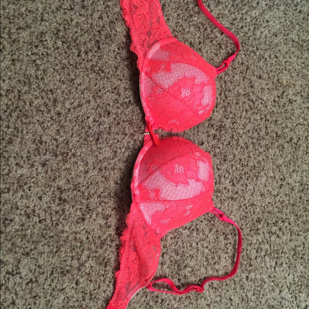 VS Bombshell Push-up bra size 32C